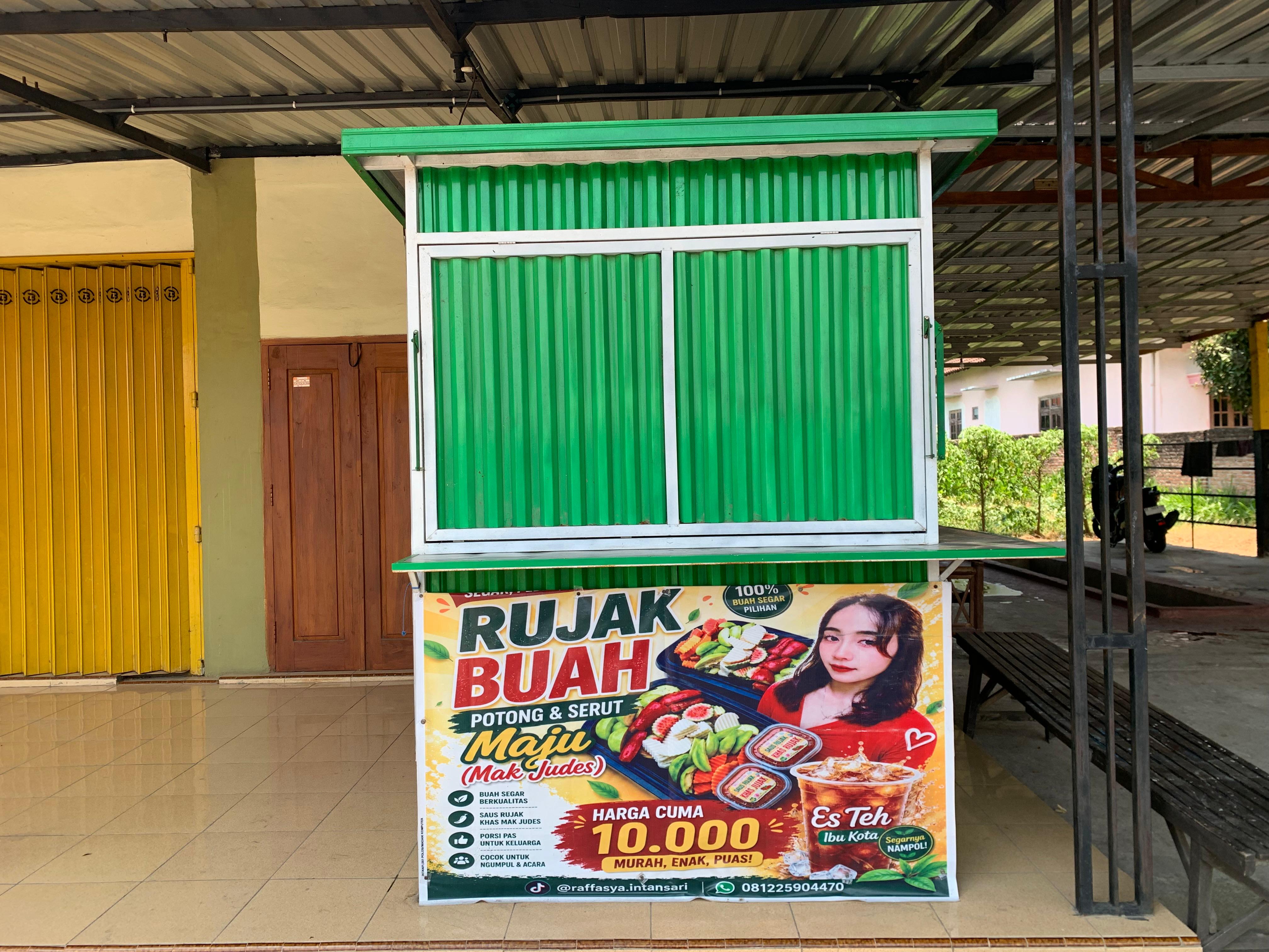 Rujak Buah MAJU